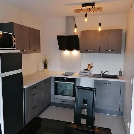 Appartement Neuf Dans Un Quartier Paisible 로데즈 외부 사진